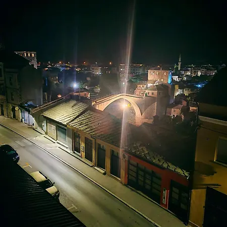 Stonehouse Apartment *