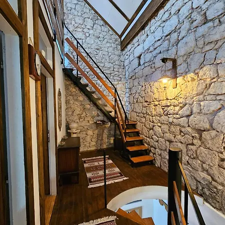 Stone Tower - Entire House With Old Bridge View *