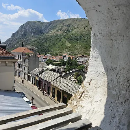 Stone Tower - Entire House With Old Bridge View